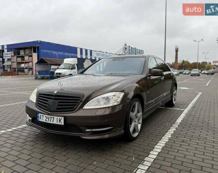 Коричневий Мерседес С Клас, об'ємом двигуна 3 л та пробігом 389 тис. км за 19900 $, фото 1 на Automoto.ua