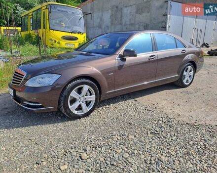 Коричневий Мерседес С Клас, об'ємом двигуна 4.7 л та пробігом 226 тис. км за 20000 $, фото 1 на Automoto.ua