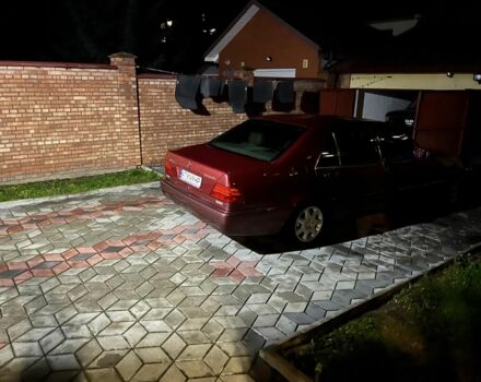 Красный Мерседес С Класс, объемом двигателя 5 л и пробегом 430 тыс. км за 6000 $, фото 1 на Automoto.ua