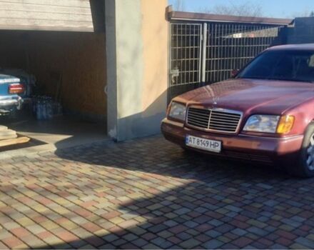 Красный Мерседес С Класс, объемом двигателя 5 л и пробегом 430 тыс. км за 6000 $, фото 2 на Automoto.ua