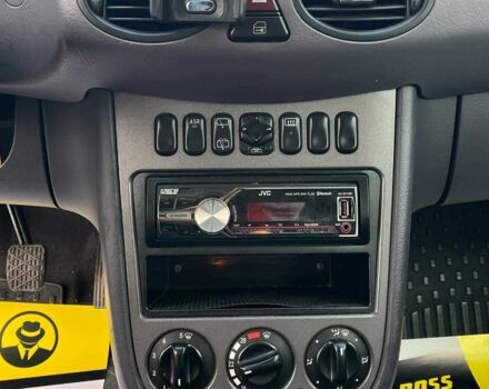 Красный Мерседес С Класс, объемом двигателя 1.4 л и пробегом 200 тыс. км за 4499 $, фото 11 на Automoto.ua