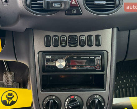 Красный Мерседес С Класс, объемом двигателя 1.4 л и пробегом 200 тыс. км за 4300 $, фото 12 на Automoto.ua