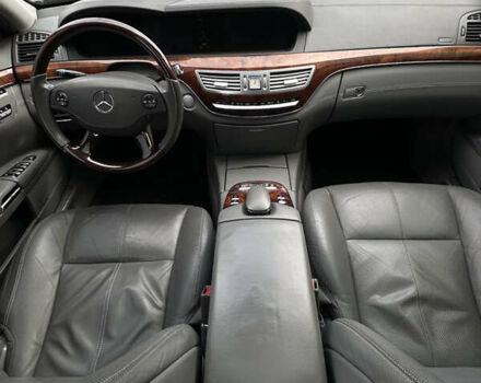 Красный Мерседес С Класс, объемом двигателя 5.46 л и пробегом 235 тыс. км за 9300 $, фото 83 на Automoto.ua