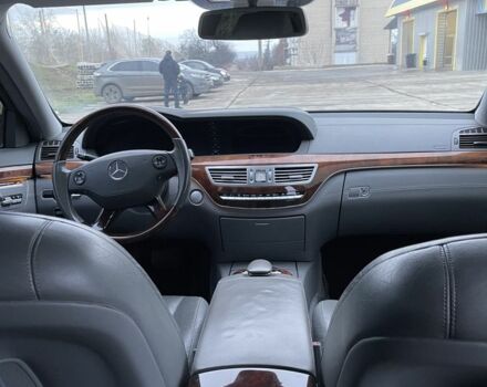 Красный Мерседес С Класс, объемом двигателя 5.5 л и пробегом 238 тыс. км за 9200 $, фото 6 на Automoto.ua