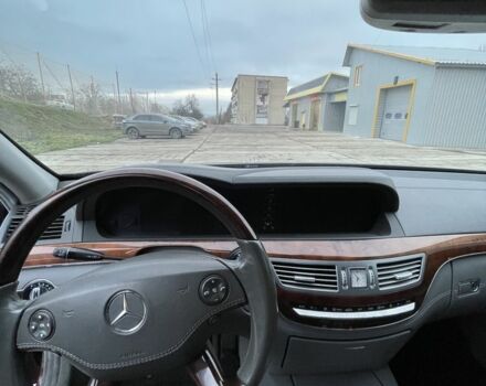 Красный Мерседес С Класс, объемом двигателя 5.5 л и пробегом 238 тыс. км за 9200 $, фото 5 на Automoto.ua