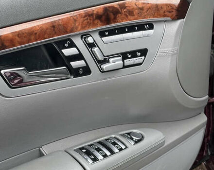 Красный Мерседес С Класс, объемом двигателя 5.46 л и пробегом 235 тыс. км за 9300 $, фото 88 на Automoto.ua