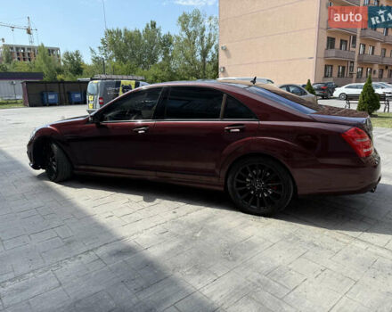 Красный Мерседес С Класс, объемом двигателя 5.5 л и пробегом 274 тыс. км за 12900 $, фото 4 на Automoto.ua