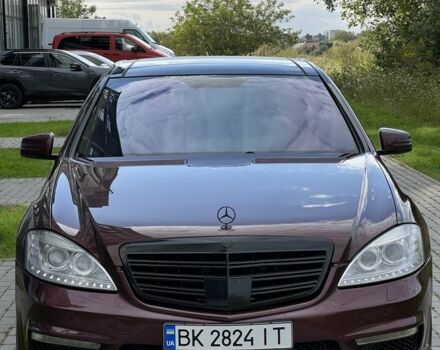 Мерседес С Класс 2007 в Ровно на Automoto.ua Красный Мерседес С Класс, объемом двигателя 4.7 л и пробегом 315 тыс. км за 7700 $, фото 1 на Automoto.ua