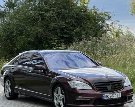 Мерседес С Класс 2007 в Ровно на Automoto.ua Красный Мерседес С Класс, объемом двигателя 4.7 л и пробегом 315 тыс. км за 7700 $, фото 3 на Automoto.ua