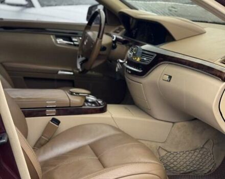 Красный Мерседес С Класс, объемом двигателя 4.7 л и пробегом 300 тыс. км за 9999 $, фото 7 на Automoto.ua