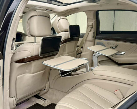 Красный Мерседес С Класс, объемом двигателя 4.66 л и пробегом 75 тыс. км за 49000 $, фото 11 на Automoto.ua