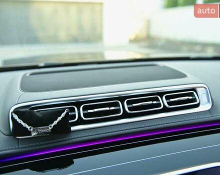 Красный Мерседес С Класс, объемом двигателя 4 л и пробегом 51 тыс. км за 99999 $, фото 55 на Automoto.ua