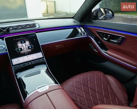 Красный Мерседес С Класс, объемом двигателя 4 л и пробегом 51 тыс. км за 99999 $, фото 79 на Automoto.ua