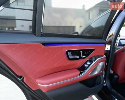 Красный Мерседес С Класс, объемом двигателя 4 л и пробегом 51 тыс. км за 99999 $, фото 73 на Automoto.ua