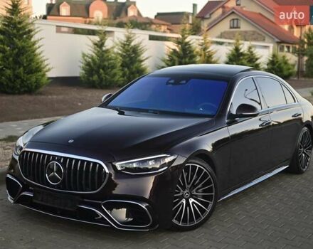 Красный Мерседес С Класс, объемом двигателя 4 л и пробегом 51 тыс. км за 99999 $, фото 34 на Automoto.ua