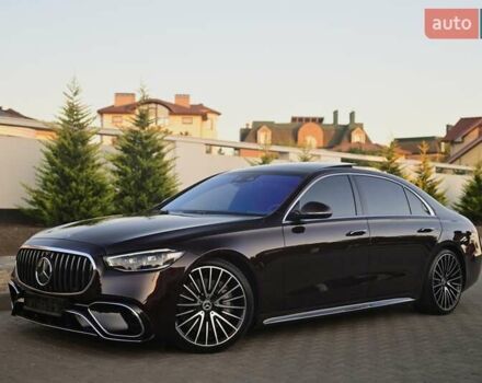 Красный Мерседес С Класс, объемом двигателя 4 л и пробегом 51 тыс. км за 99999 $, фото 27 на Automoto.ua