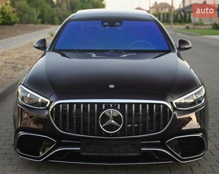 Красный Мерседес С Класс, объемом двигателя 4 л и пробегом 51 тыс. км за 99999 $, фото 33 на Automoto.ua