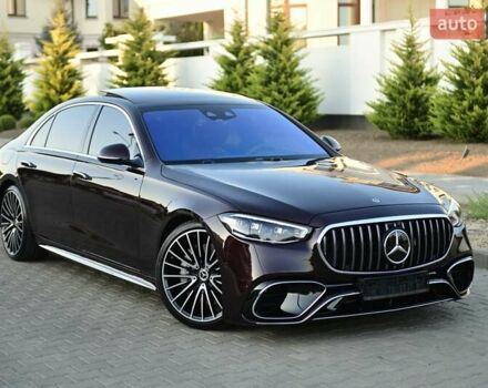 Красный Мерседес С Класс, объемом двигателя 4 л и пробегом 51 тыс. км за 99999 $, фото 4 на Automoto.ua