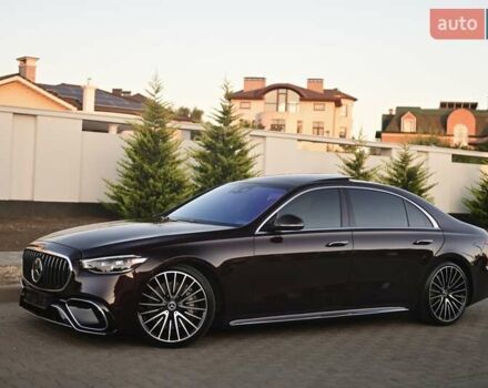 Красный Мерседес С Класс, объемом двигателя 4 л и пробегом 51 тыс. км за 99999 $, фото 31 на Automoto.ua