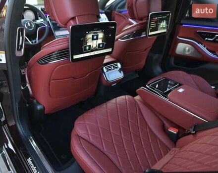 Красный Мерседес С Класс, объемом двигателя 4 л и пробегом 51 тыс. км за 99999 $, фото 95 на Automoto.ua