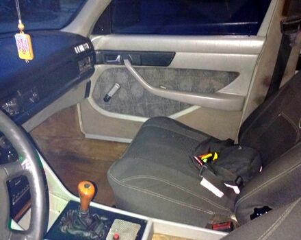 Мерседес С Клас, об'ємом двигуна 3 л та пробігом 365 тис. км за 2400 $, фото 1 на Automoto.ua