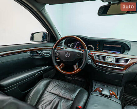 Мерседес С Класс, объемом двигателя 5.5 л и пробегом 259 тыс. км за 13930 $, фото 11 на Automoto.ua