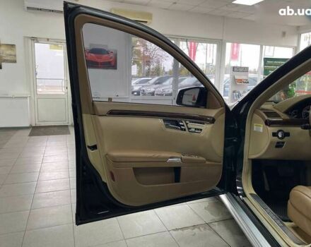 Мерседес С Класс, объемом двигателя 5.5 л и пробегом 206 тыс. км за 11490 $, фото 18 на Automoto.ua