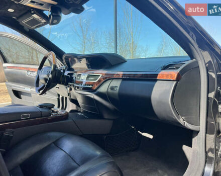 Мерседес С Клас, об'ємом двигуна 5.5 л та пробігом 300 тис. км за 11000 $, фото 11 на Automoto.ua
