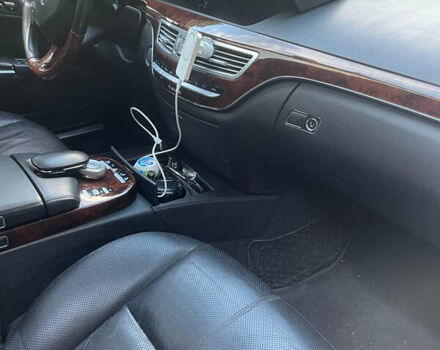 Мерседес С Класс, объемом двигателя 5.5 л и пробегом 232 тыс. км за 15827 $, фото 6 на Automoto.ua