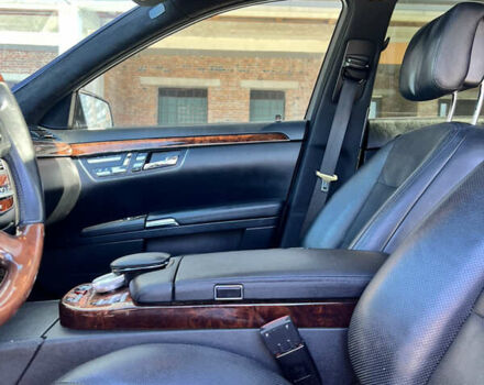 Мерседес С Клас, об'ємом двигуна 5.5 л та пробігом 300 тис. км за 11000 $, фото 35 на Automoto.ua