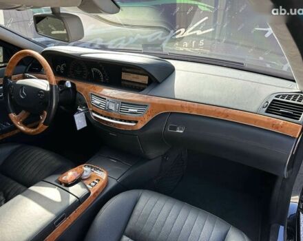 Мерседес С Класс, объемом двигателя 5.5 л и пробегом 112 тыс. км за 53000 $, фото 26 на Automoto.ua
