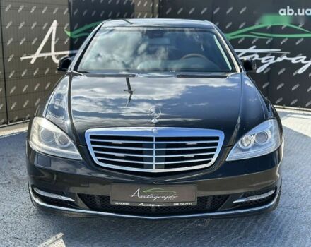 Мерседес С Класс, объемом двигателя 5.5 л и пробегом 112 тыс. км за 53000 $, фото 2 на Automoto.ua