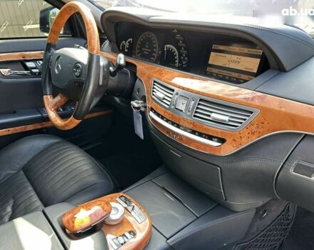 Мерседес С Класс, объемом двигателя 5.5 л и пробегом 112 тыс. км за 53000 $, фото 27 на Automoto.ua