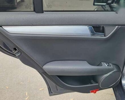 Мерседес С Класс, объемом двигателя 2.1 л и пробегом 266 тыс. км за 10500 $, фото 24 на Automoto.ua