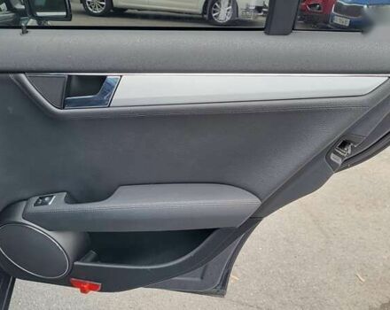 Мерседес С Класс, объемом двигателя 2.1 л и пробегом 266 тыс. км за 10500 $, фото 26 на Automoto.ua