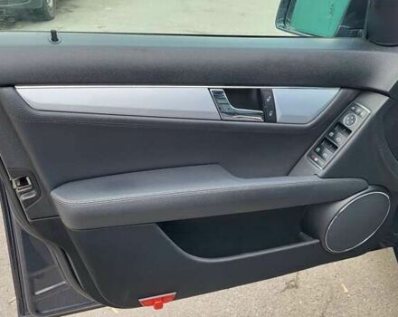 Мерседес С Класс, объемом двигателя 2.1 л и пробегом 266 тыс. км за 10500 $, фото 23 на Automoto.ua