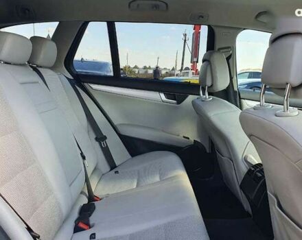 Мерседес С Класс, объемом двигателя 2.2 л и пробегом 363 тыс. км за 12790 $, фото 23 на Automoto.ua