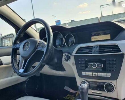 Мерседес С Класс, объемом двигателя 2.2 л и пробегом 363 тыс. км за 12790 $, фото 26 на Automoto.ua