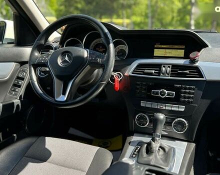 Мерседес С Класс, объемом двигателя 1.8 л и пробегом 251 тыс. км за 10900 $, фото 11 на Automoto.ua