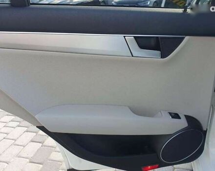 Мерседес С Класс, объемом двигателя 2.2 л и пробегом 363 тыс. км за 12790 $, фото 18 на Automoto.ua