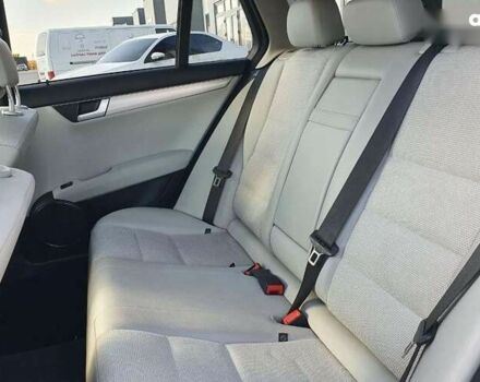 Мерседес С Класс, объемом двигателя 2.2 л и пробегом 363 тыс. км за 12790 $, фото 17 на Automoto.ua