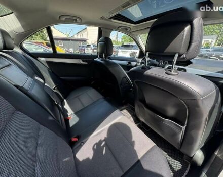 Мерседес С Класс, объемом двигателя 2.2 л и пробегом 259 тыс. км за 12700 $, фото 20 на Automoto.ua