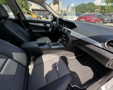 Мерседес С Класс, объемом двигателя 2.2 л и пробегом 259 тыс. км за 12700 $, фото 22 на Automoto.ua