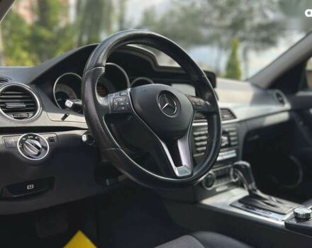 Мерседес С Класс, объемом двигателя 2.2 л и пробегом 148 тыс. км за 14900 $, фото 16 на Automoto.ua