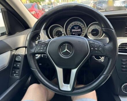 Мерседес С Класс, объемом двигателя 2.2 л и пробегом 259 тыс. км за 12700 $, фото 26 на Automoto.ua