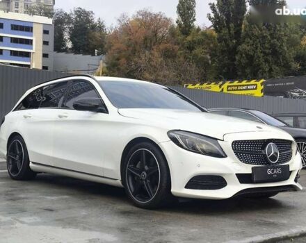 Мерседес С Класс, объемом двигателя 2.1 л и пробегом 220 тыс. км за 15999 $, фото 2 на Automoto.ua