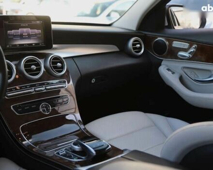 Мерседес С Класс, объемом двигателя 0 л и пробегом 87 тыс. км за 19300 $, фото 11 на Automoto.ua