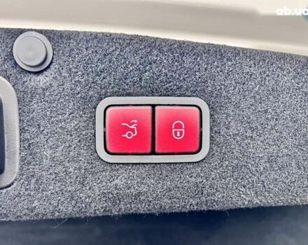 Мерседес С Класс, объемом двигателя 5.5 л и пробегом 64 тыс. км за 67999 $, фото 13 на Automoto.ua