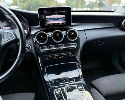 Мерседес С Класс, объемом двигателя 2.1 л и пробегом 299 тыс. км за 18800 $, фото 19 на Automoto.ua