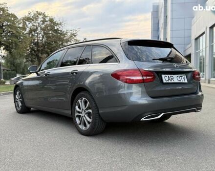 Мерседес С Класс, объемом двигателя 2.1 л и пробегом 299 тыс. км за 18800 $, фото 4 на Automoto.ua